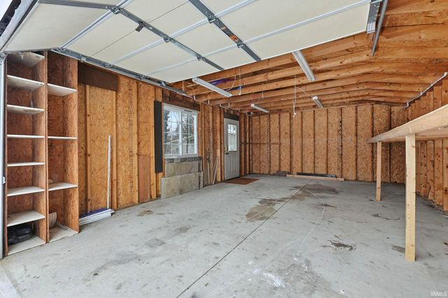 15019 Auburn Road, Fort Wayne, IN 46845