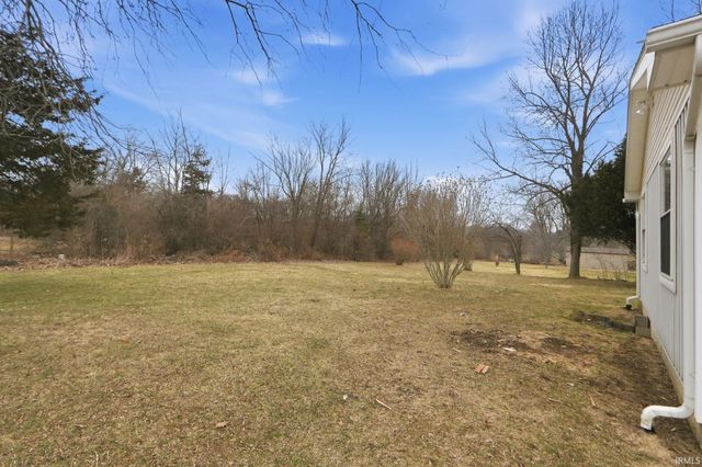 15019 Auburn Road, Fort Wayne, IN 46845