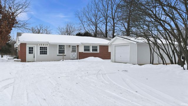15019 Auburn Road, Fort Wayne, IN 46845