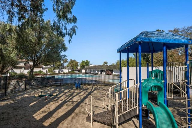 707 Fathom Drive 208, San Mateo, CA 94404