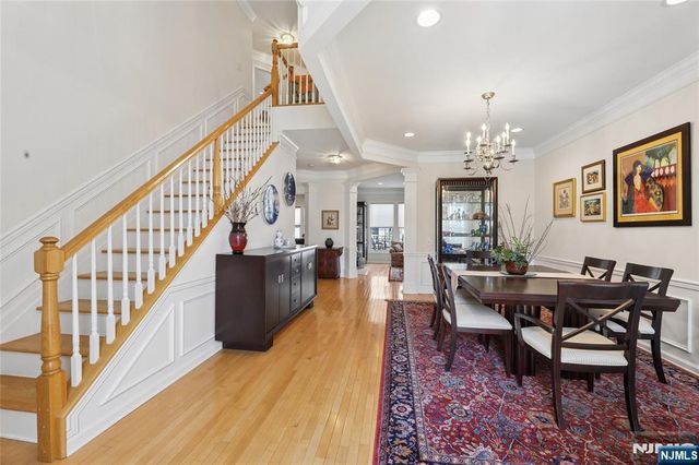 8 Yorktown Lane 704, Totowa, NJ 07512