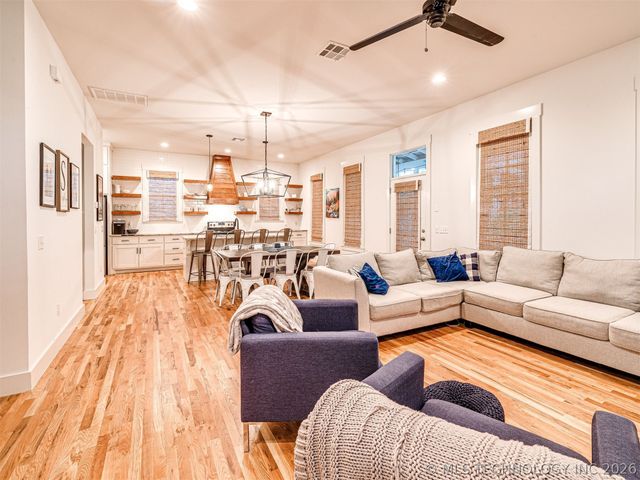 35 Center Lane, Carlton Landing, OK 74432