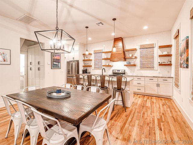 35 Center Lane, Carlton Landing, OK 74432