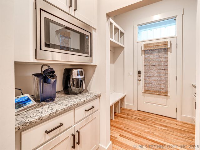 35 Center Lane, Carlton Landing, OK 74432