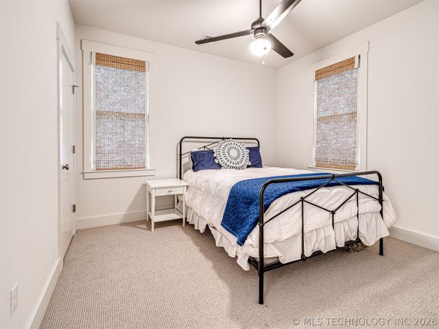 35 Center Lane, Carlton Landing, OK 74432