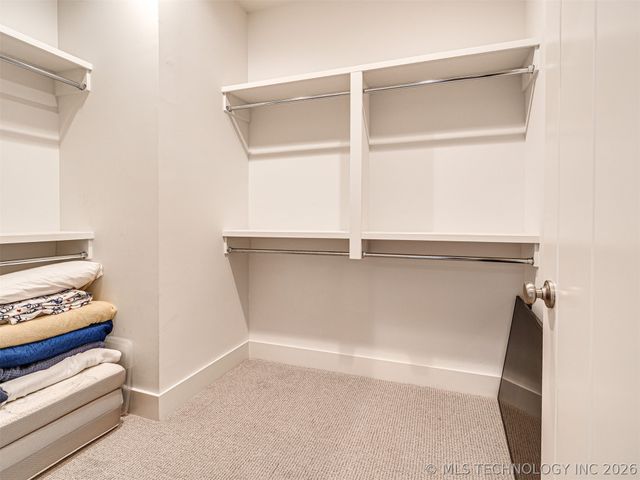 35 Center Lane, Carlton Landing, OK 74432
