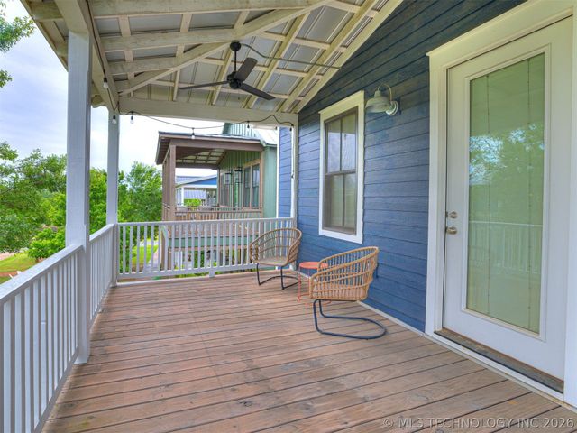 35 Center Lane, Carlton Landing, OK 74432
