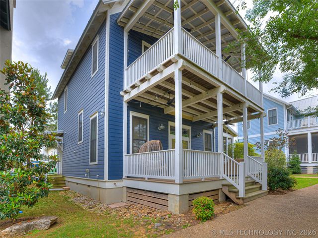 35 Center Lane, Carlton Landing, OK 74432