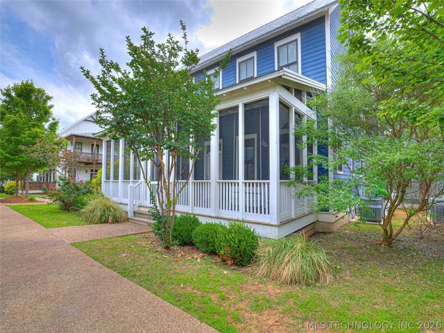 35 Center Lane, Carlton Landing, OK 74432