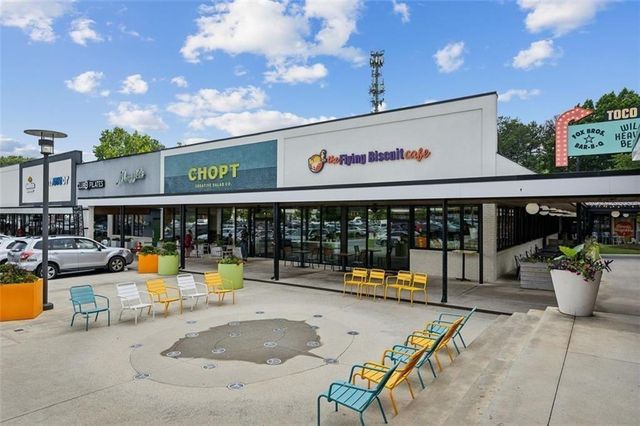 2052 Falls Park Way, Decatur, GA 30033