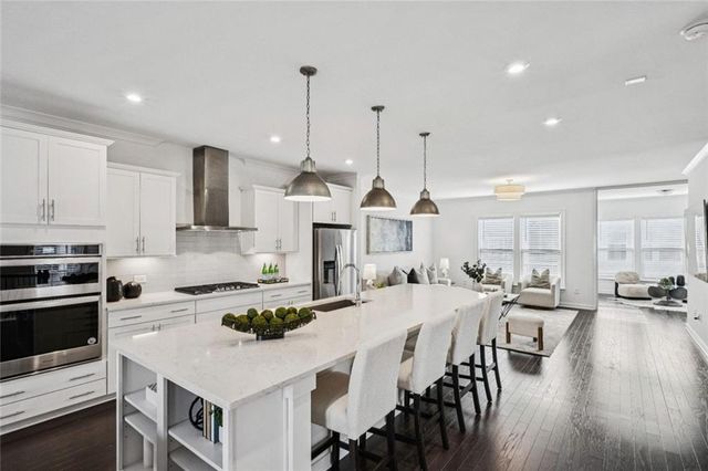 2052 Falls Park Way, Decatur, GA 30033