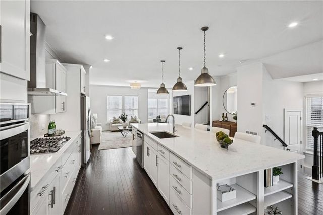 2052 Falls Park Way, Decatur, GA 30033