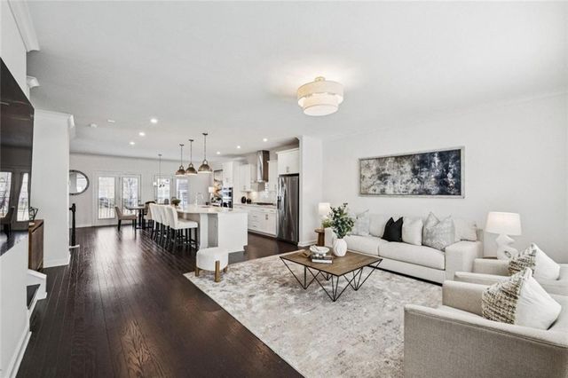 2052 Falls Park Way, Decatur, GA 30033