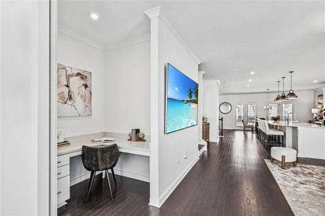 2052 Falls Park Way, Decatur, GA 30033