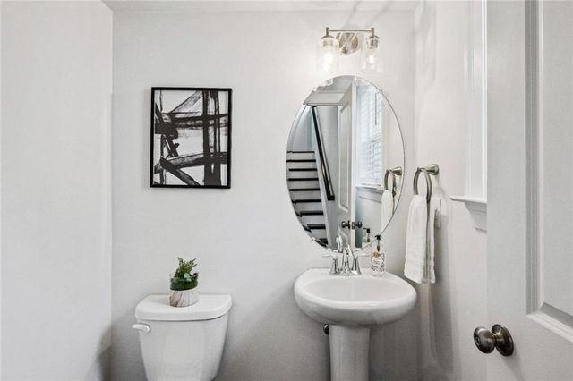 2052 Falls Park Way, Decatur, GA 30033