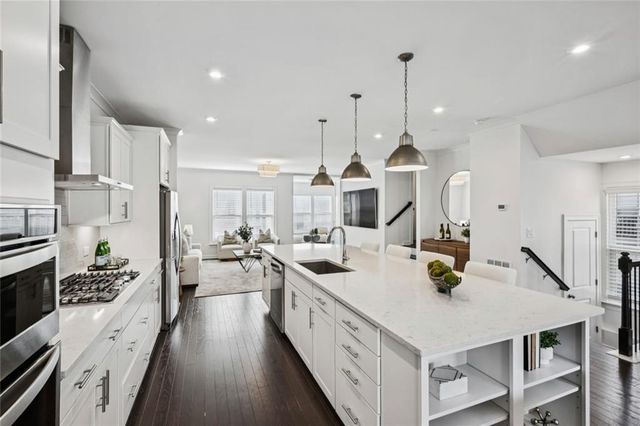 2052 Falls Park Way, Decatur, GA 30033