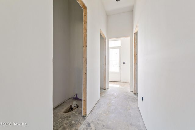 600 Traditions Drive, Lafayette, LA 70508