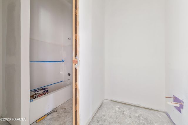 600 Traditions Drive, Lafayette, LA 70508