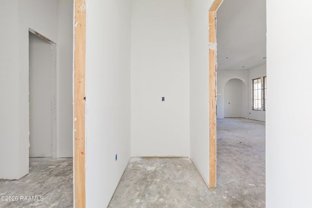 600 Traditions Drive, Lafayette, LA 70508