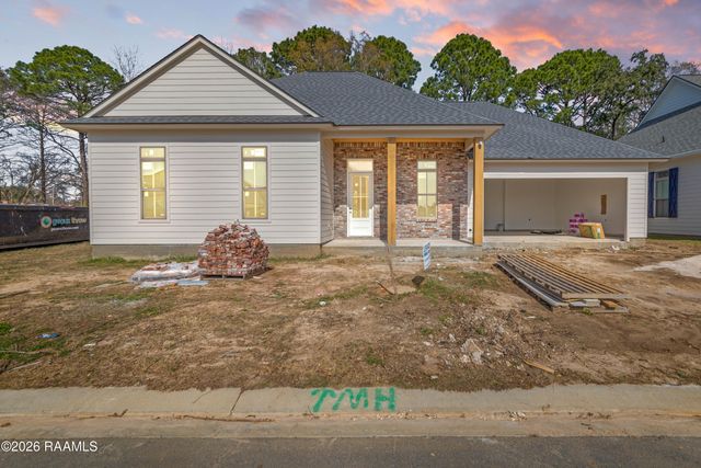 600 Traditions Drive, Lafayette, LA 70508