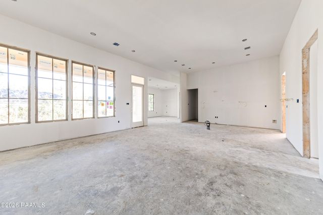 600 Traditions Drive, Lafayette, LA 70508