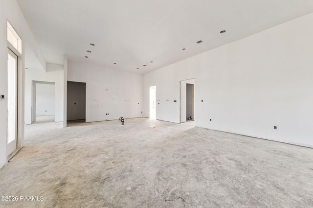 600 Traditions Drive, Lafayette, LA 70508