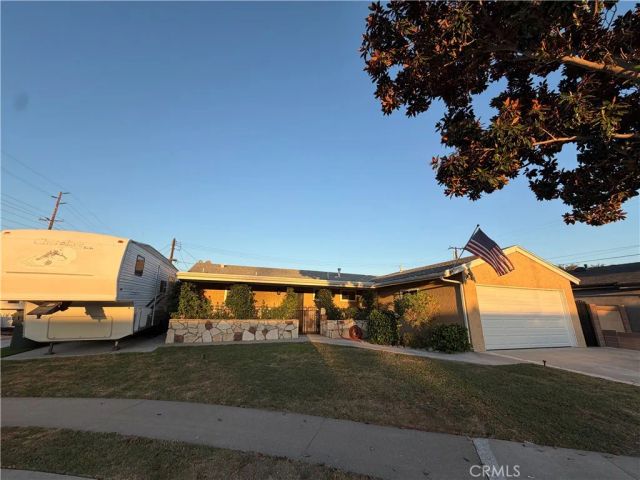10012 St Stephen, Cypress, CA 90630