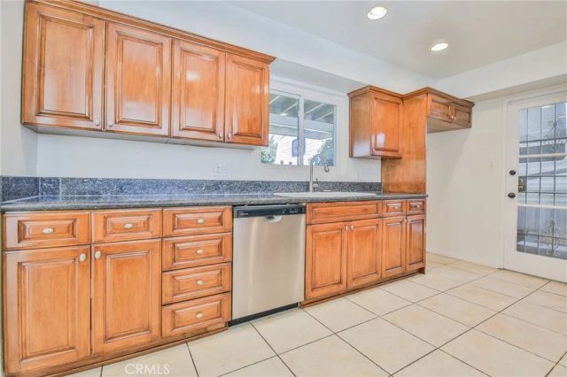 10012 St Stephen, Cypress, CA 90630