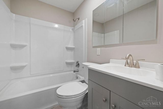 986 Western Row Road, Mason, OH 45040