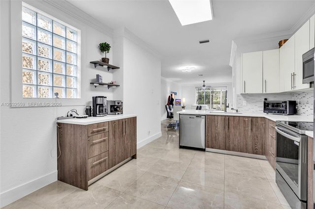 2578 Cordoba Bend, Weston, FL 33327