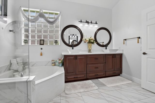 711 Heritage Way, Weston, FL 33326