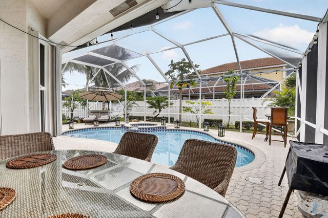 711 Heritage Way, Weston, FL 33326