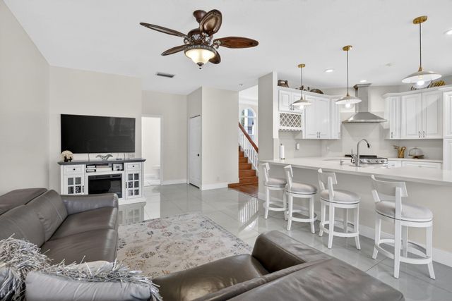 711 Heritage Way, Weston, FL 33326