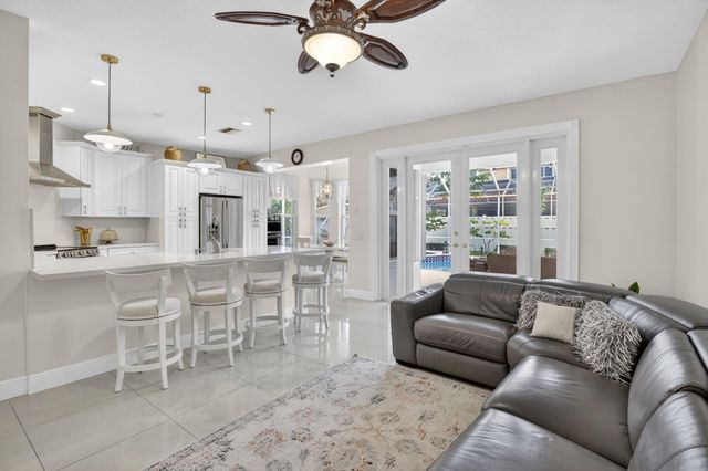 711 Heritage Way, Weston, FL 33326