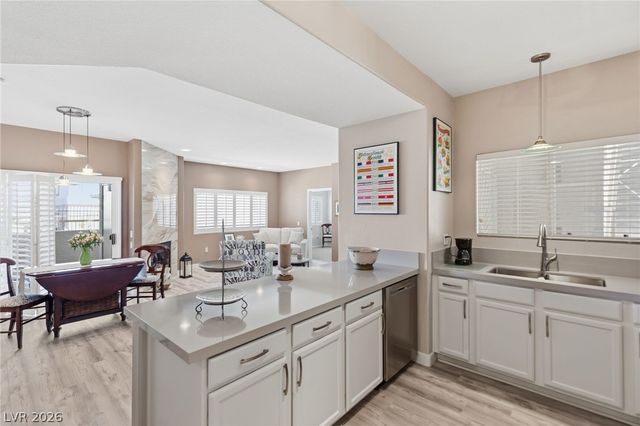 8725 West Flamingo Road 102, Las Vegas, NV 89147