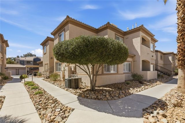 8725 West Flamingo Road 102, Las Vegas, NV 89147