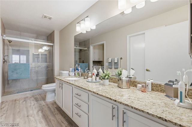 8725 West Flamingo Road 102, Las Vegas, NV 89147