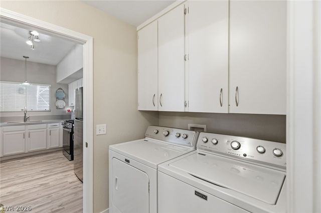 8725 West Flamingo Road 102, Las Vegas, NV 89147