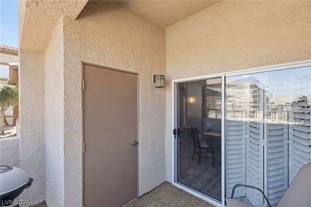 8725 West Flamingo Road 102, Las Vegas, NV 89147