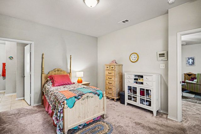 1327 Lanius Street, Gainesville, TX 76240