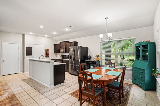 1327 Lanius Street, Gainesville, TX 76240
