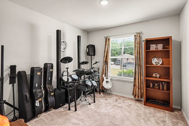 1327 Lanius Street, Gainesville, TX 76240
