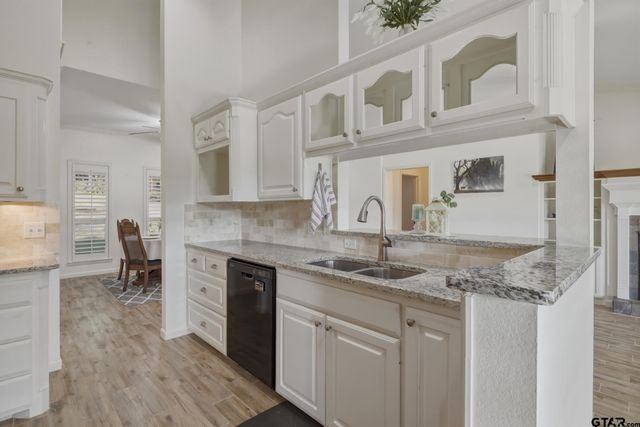 353 Deer Creek Rd, Big Sandy, TX 75755