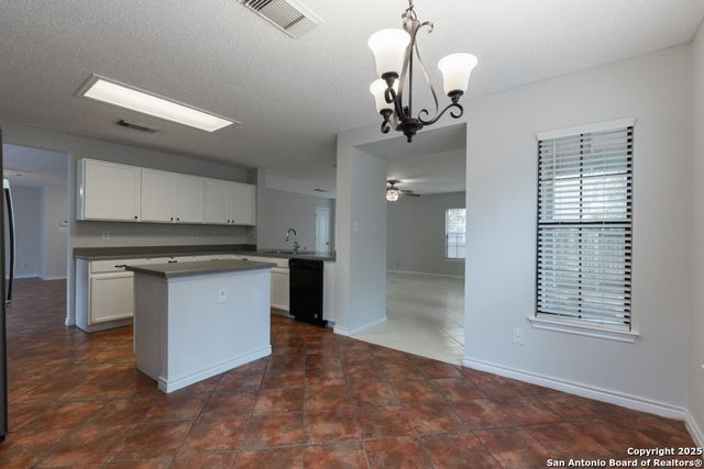 2625 Westover View, San Antonio, TX 78251