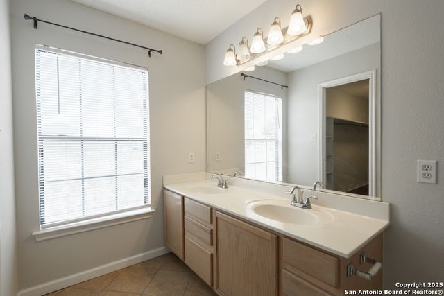 2625 Westover View, San Antonio, TX 78251