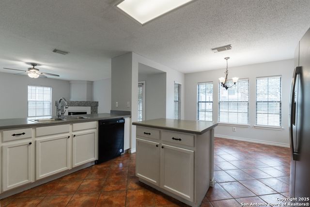 2625 Westover View, San Antonio, TX 78251