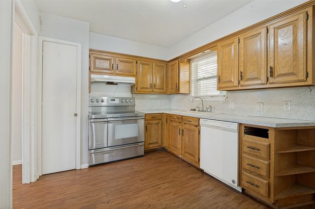 1413 Marydale Drive, Arlington, TX 76013