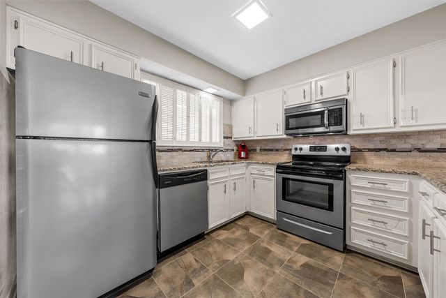 2901 Lake Shore Drive 405, Waco, TX 76708