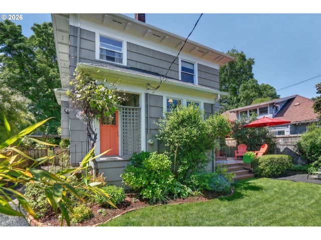 5742 N COMMERCIAL Ave, Portland, OR 97217