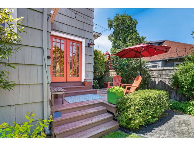 5742 N COMMERCIAL Ave, Portland, OR 97217